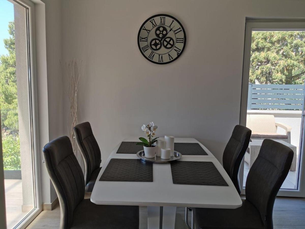 Poljana Apartment *